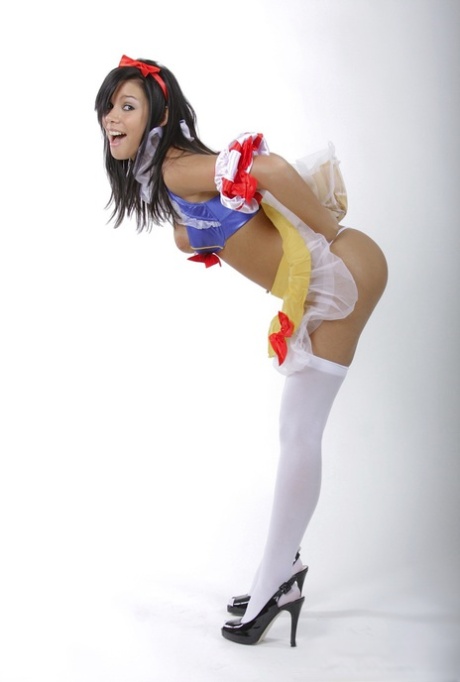 Cute teen girl Destiny Moody exposes herself while dressed as Snow White