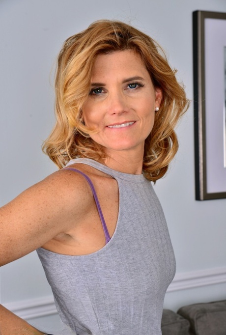Mature Nude Galleries