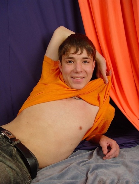 Hot twink shows off & jerks his small dick during a sexy bedroom solo